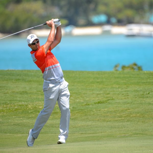 Van Zyl only one off lead in AfrAsia Bank Mauritius Open